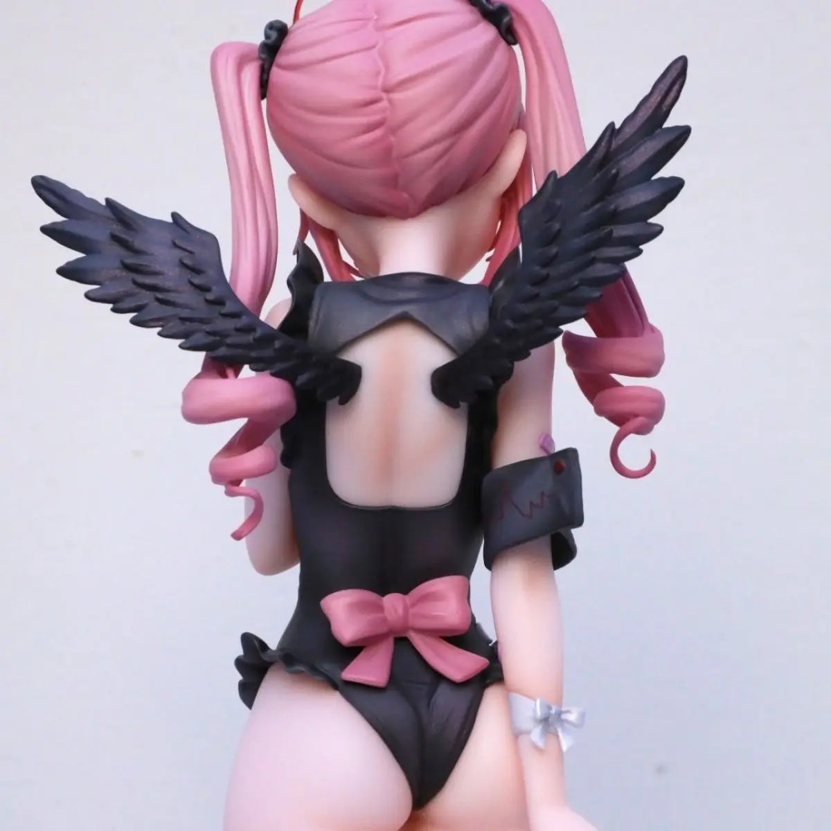 Minarai Nurse Figure