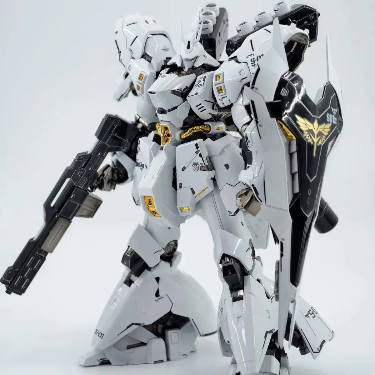 RG 1/144 MSN-04 Sazabi White Star
